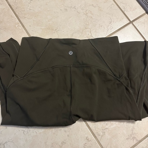 lululemon athletica Pants - lululemon sz 8